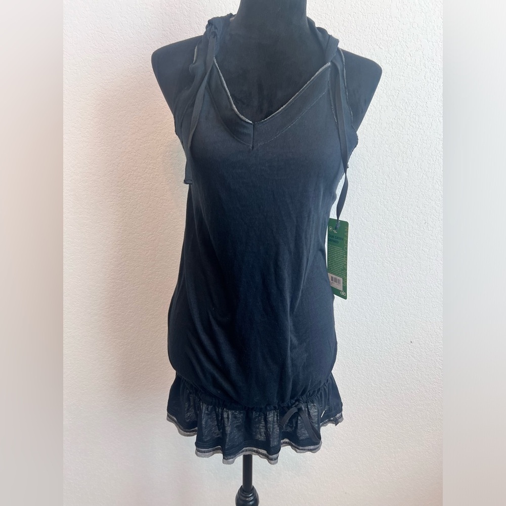 NWT: Alo sleeves Hoodie Tunic Top in Black Size Small